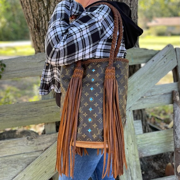 Authenic LV Bucket GM Revamped. - Picture 3 of 8